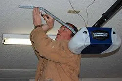 Exclusive Garage Door Service Philadelphia, PA 215-631-8885